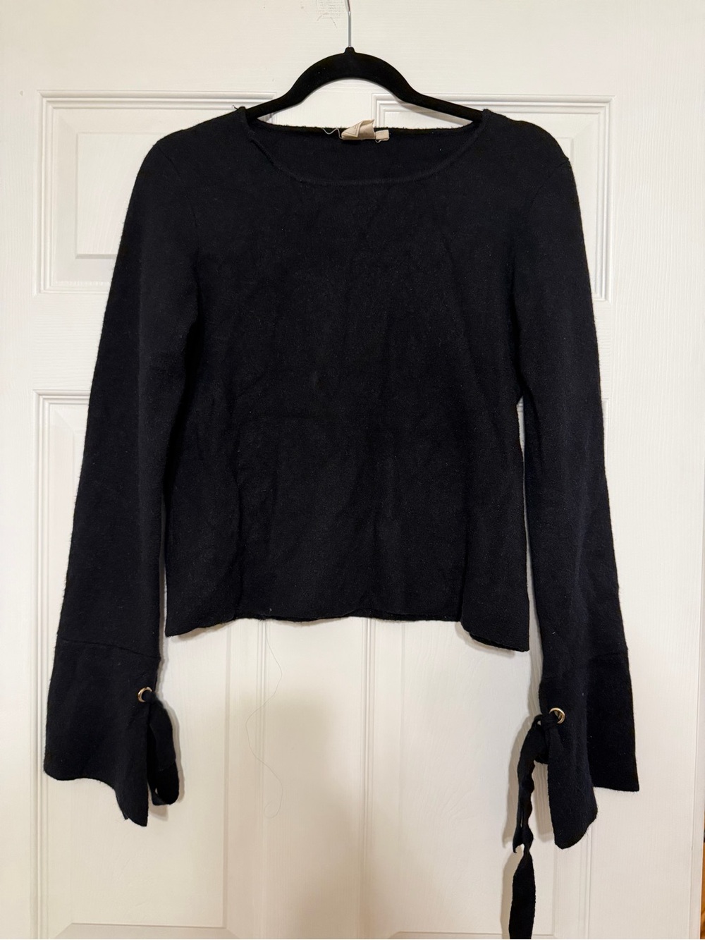 Black Long Sleeve Tie-Sleeve Knit Top